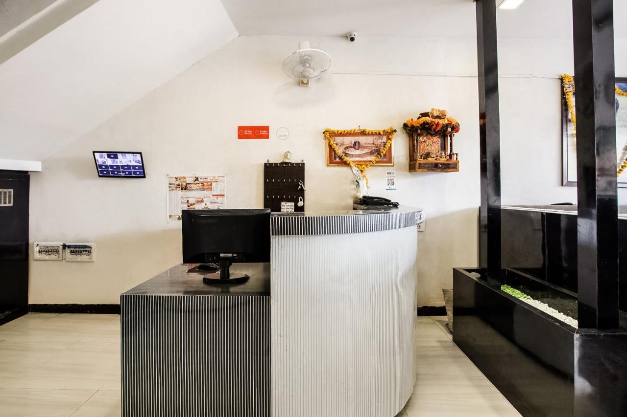 Oyo 39381 Kalajanki Hotel Ujjain Buitenkant foto