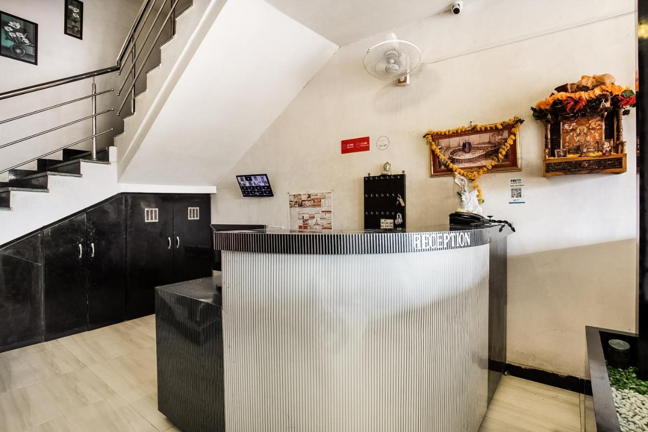 Oyo 39381 Kalajanki Hotel Ujjain Buitenkant foto