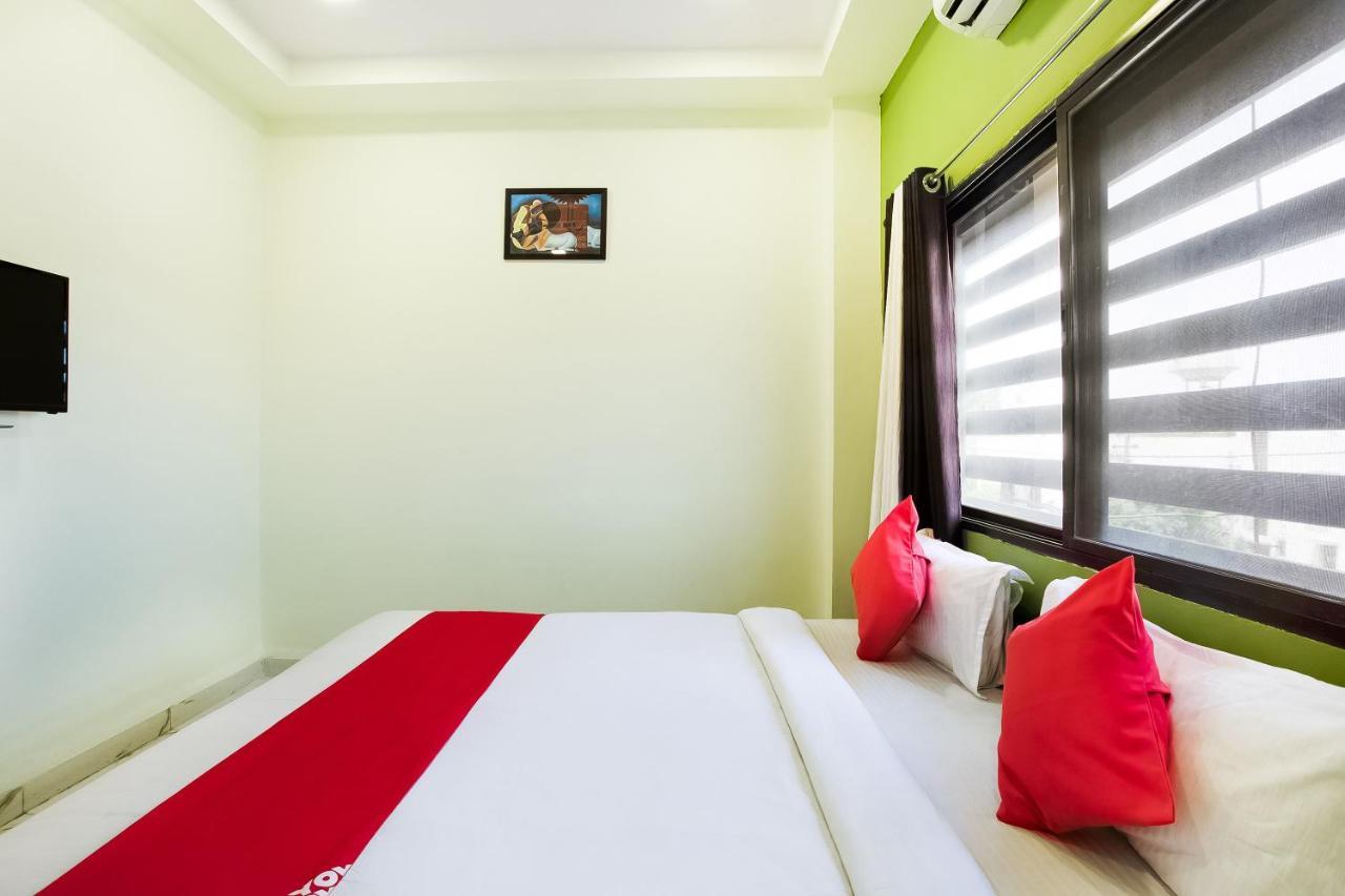 Oyo 39381 Kalajanki Hotel Ujjain Buitenkant foto
